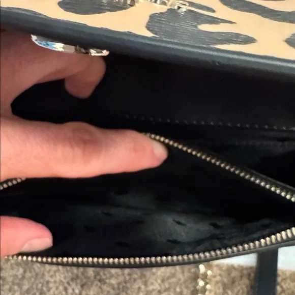 Kate Spade New York Remi leopard-print crossbody bag - Picture 8 of 9